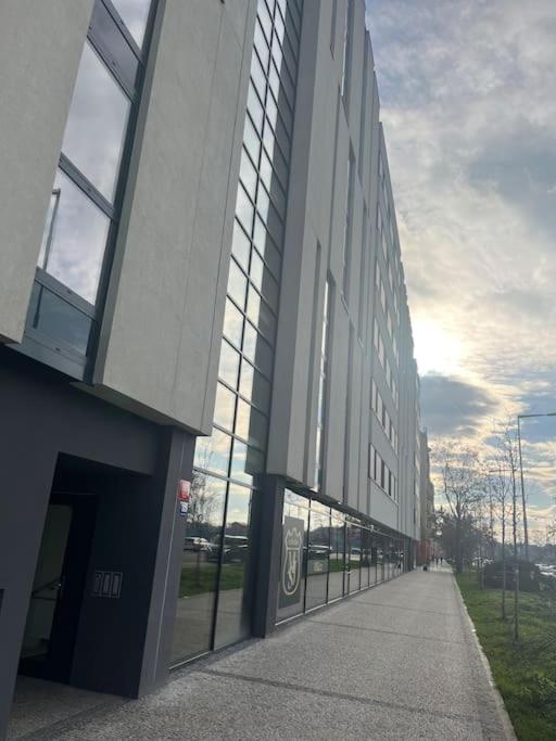 Apartman Holesovice,Balkon,Garaz Praga Exterior foto